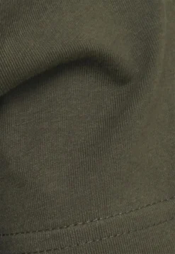 Pier One 5 PackT-Shirt BasicBlack/White/Light Grey Uomo T-shirt E Polo PI922O0GY-Q13 19 Pier One 5 PackT-Shirt BasicBlack/White/Light Grey Uomo T-shirt E Polo PI922O0GY-Q13 -Negozio online Pier One Italia 02221329db7d47b3a7b6668c5e8ade29 scaled