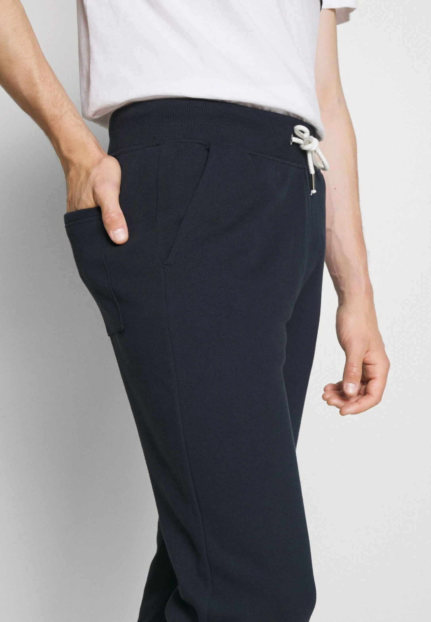 Pier One Pantaloni SportiviDark Blue Uomo Pantaloni Sportivi E Joggers PI922E03I-K12 4 Pier One Pantaloni SportiviDark Blue Uomo Pantaloni Sportivi E Joggers PI922E03I-K12 - immagine 4