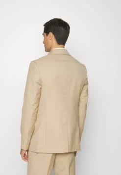 Pier One CompletoBeige Uomo Completi E Cravatte PI922A02G-B11 -Negozio online Pier One Italia 05d3bc32949b496cba2ab6e92cb1a4ea