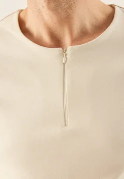 Pier One T-Shirt BasicOff-White Uomo T-shirt E Polo PI922O0YJ-A11 11 Pier One T-Shirt BasicOff-White Uomo T-shirt E Polo PI922O0YJ-A11 -Negozio online Pier One Italia 05e49ef41ed64cb89d4bf132f74da4b2 scaled