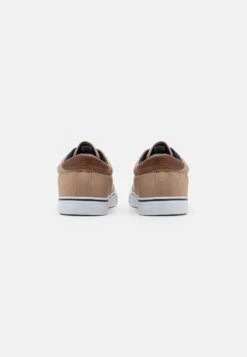 Pier One Unisex - Sneakers Basse - Brown 8 Pier One Unisex - Sneakers Basse - Brown -Negozio online Pier One Italia 0667ac52398a4cb28ca9239f7e349af9