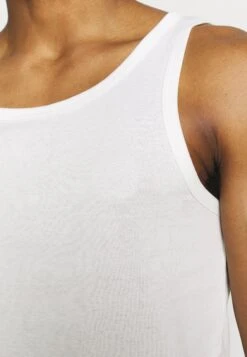 Pier One 3 PackMaglietta IntimaWhite Uomo Intimo PI982Q008-A11 -Negozio online Pier One Italia 0b456dc968784ce6b1e3c2c6a68a1299