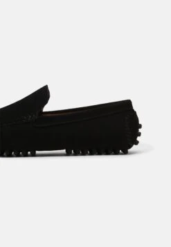 Pier One MocassiniBlack Uomo Scarpe Basse PI912C09J-Q11 -Negozio online Pier One Italia 0cb2c4eaf95a4aa992a137965ccc091a