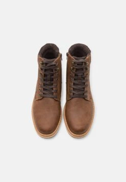 Pier One Stivaletti StringatiBrown Uomo Stivaletti/Stivali PI912K0B1-O11 -Negozio online Pier One Italia 0cbd5e467cb9476d85363f902da6e43a