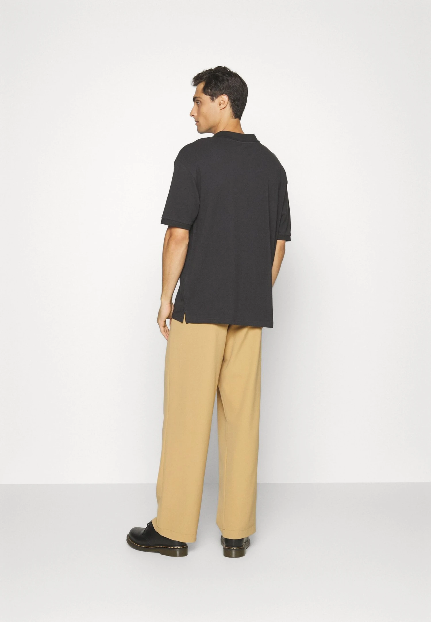 Pier One Polo Black Uomo T-shirt E Polo PI922P08F-Q11 3 Pier One Polo Black Uomo T-shirt E Polo PI922P08F-Q11 - immagine 3