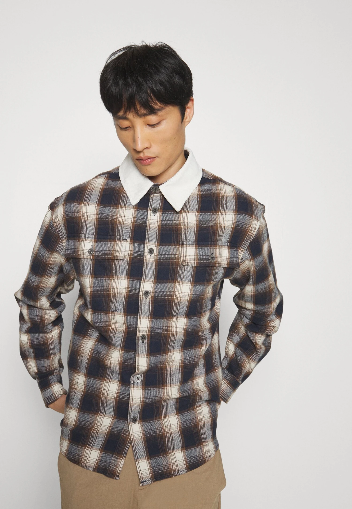 Pier One Giacca LeggeraBeige/Dark Blue Uomo Giacche PI922D0ET-B11 4 Pier One Giacca LeggeraBeige/Dark Blue Uomo Giacche PI922D0ET-B11 - immagine 4