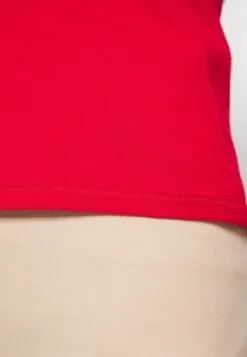 Pier One T-Shirt Con StampaRed Uomo T-shirt E Polo PI922O0WG-G11 -Negozio online Pier One Italia 0e2cf3738ebc41778cefee0bcb06cbd5 scaled