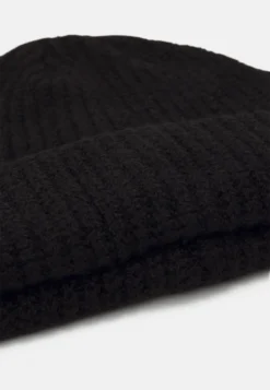 Pier One Short Micro Beanie UnisexBerrettoBlack Donna Cappelli E Foulard PI954P00B-Q11 5 Pier One Short Micro Beanie UnisexBerrettoBlack Donna Cappelli E Foulard PI954P00B-Q11 -Negozio online Pier One Italia 0ebb65d54b0643c5908d2c2364f4ca2c scaled