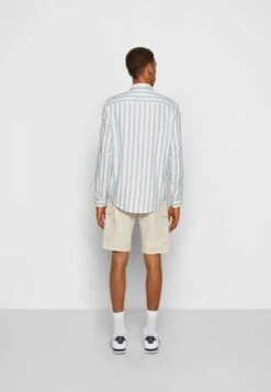 Pier One Camicia Light Blue/White Uomo Camicie PI922D0BB-K11 -Negozio online Pier One Italia 11e4d79f744648cc9aef0b3334080fcb