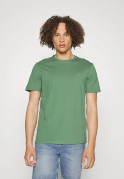 Pier One Unisex 5 PackT-Shirt BasicLight Blue/Purple/White Uomo T-shirt E Polo PI921001I-K11 -Negozio online Pier One Italia 13c57f969d2f4dc2835cac63cf5721b7 scaled