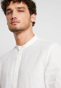 Pier One CamiciaWhite Uomo Camicie PI922D0B0-A11 -Negozio online Pier One Italia 153ed920a931413bb12f661a315db7fb