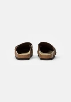 Pier One Leather Unisex - Pantofole - Brown 8 Pier One Leather Unisex - Pantofole - Brown -Negozio online Pier One Italia 18a09b6c3e71439784e427988b058842