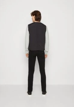 Pier One SmanicatoBlack Uomo Giacche PI922T04H-Q11 -Negozio online Pier One Italia 198606c16b3643f0b66ef02f3e607682