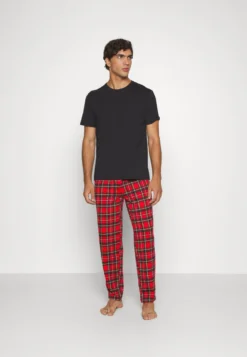 Pier One SinglePigiamaBlack/Red Uomo Per La Notte PI982M047-Q12