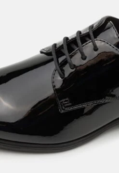 Pier One StringateBlack Uomo Scarpe Eleganti PI912M0CW-Q11 -Negozio online Pier One Italia 1bf2dab72fa642a4bcaea3485daa2c5e