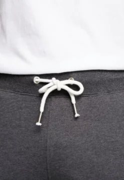 Pier One Pantaloni SportiviMottled Dark Grey Uomo Pantaloni PI922E03I-C12 11 Pier One Pantaloni SportiviMottled Dark Grey Uomo Pantaloni PI922E03I-C12 -Negozio online Pier One Italia 253c3640510a4c9d8f7417e9461677d0 scaled