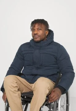 Pier One Giacca InvernaleDark Blue Uomo Giacche PI922T04D-K11 11 Pier One Giacca InvernaleDark Blue Uomo Giacche PI922T04D-K11 -Negozio online Pier One Italia 27b92c909aa64de9bdef452c8ab0d0f1