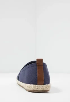 Pier One Rena Espadrille Unisex - Espadrillas - Dark Blue -Negozio online Pier One Italia 2c00e9d984504d77b812e8ffd7e16bdf scaled