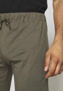 Pier One 2 PackPantaloni Del PigiamaBlack/Khaki Uomo Per La Notte PI982L00I-Q11 11 Pier One 2 PackPantaloni Del PigiamaBlack/Khaki Uomo Per La Notte PI982L00I-Q11 -Negozio online Pier One Italia 2d7e8aabb1c34004a160f9bd3c559011