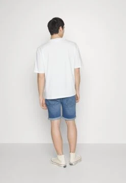 Pier One Shorts Di JeansBlue Denim Uomo Bermuda PI922F04L-K11 -Negozio online Pier One Italia 318517f1c7444bf1bb8820ee2446ff17