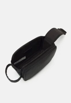 Pier One Unisex - Trousse - Black 7 Pier One Unisex - Trousse - Black -Negozio online Pier One Italia 3597b0ba18764e739afce6b352860d65