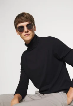 Pier One 3 PackMaglietta A Manica LungaBlack/Dark Grey/White Uomo T-shirt E Polo PI922O0UL-Q11 -Negozio online Pier One Italia 37ddeea9b747435e87f1e938e48f1192 scaled