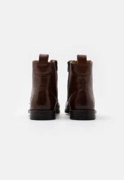 Pier One Stivaletti StringatiBrown Uomo Stivaletti/Stivali PI912K072-O11 -Negozio online Pier One Italia 385e9c723c9c4bd585b818f0a322e79f