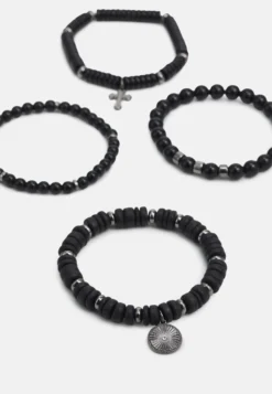 Pier One 4 Pack - Bracciale - Black -Negozio online Pier One Italia 38feea797ced458bb465001274f887e9 scaled