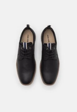 Pier One Stringate SportiveBlack Uomo Scarpe Con I Lacci PI912M0DV-Q11 -Negozio online Pier One Italia 39d589e58fc54804ba83e6c1d5ffaf88