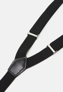 Pier One Set Altri AccessoriBlack Uomo Completi E Cravatte PI952R037-Q11 9 Pier One Set Altri AccessoriBlack Uomo Completi E Cravatte PI952R037-Q11 -Negozio online Pier One Italia 3d258e88ab4b4d06873f3d180d516e06