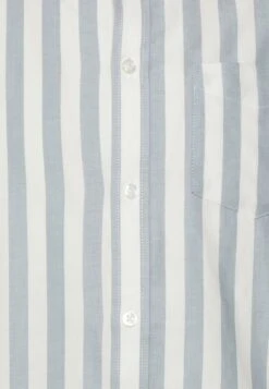 Pier One Camicia Light Blue/White Uomo Camicie PI922D0BB-K11 -Negozio online Pier One Italia 3d783698f5e04b33954b8449d3bf15ec
