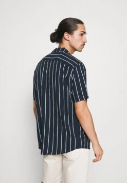 Pier One CamiciaDark Blue Uomo Camicie PI922D0BP-K11 -Negozio online Pier One Italia 3f12c913f813437db6c235e82c1f5ead