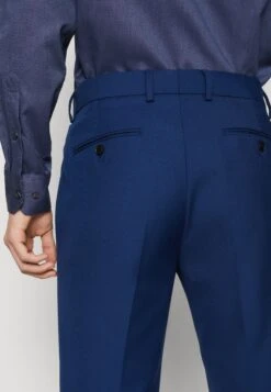 Pier One CompletoBlue Uomo Completi E Cravatte PI922A02G-K11 19 Pier One CompletoBlue Uomo Completi E Cravatte PI922A02G-K11 -Negozio online Pier One Italia 42e7df134c444447bbfc59704f609d95