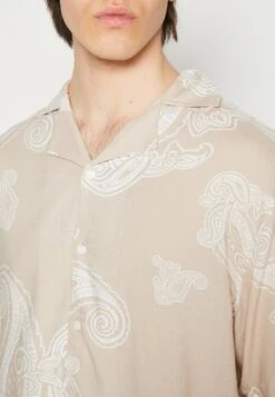 Pier One CamiciaBeige Uomo Camicie PI922D0EF-B11 -Negozio online Pier One Italia 46f903510ff14a4cbfcc8e04e2ec9f99