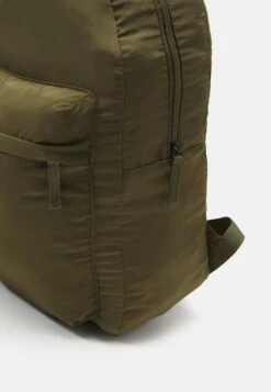 Pier One Travel Compact Backpack Foldable Unisex - Zaino - Khaki 9 Pier One Travel Compact Backpack Foldable Unisex - Zaino - Khaki -Negozio online Pier One Italia 4826ecaf1d37448cb8371124bf6b826a