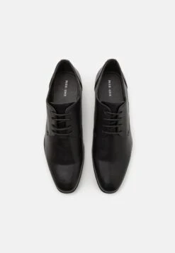 Pier One Stringate ElegantiBlack Uomo Scarpe Eleganti PI912M0D3-Q11 -Negozio online Pier One Italia 4d7da1a40ec54235bd4cc22b6e884afb