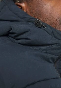 Pier One Giacca InvernaleDark Blue Uomo Giacche PI922T04D-K11 15 Pier One Giacca InvernaleDark Blue Uomo Giacche PI922T04D-K11 -Negozio online Pier One Italia 4f0c6771d0ff4f2fa15eebb6278aae79