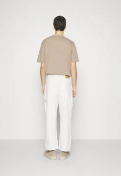 Pier One Carpenter Colored Twill Jeans A SigarettaOff-White Uomo Jeans PI922G04S-A11 10 Pier One Carpenter Colored Twill Jeans A SigarettaOff-White Uomo Jeans PI922G04S-A11 -Negozio online Pier One Italia 4fab3a7ad84e43dfa273cbbbc4f63ebc