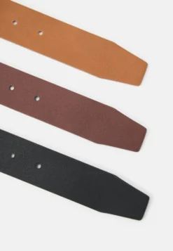 Pier One 3 Pack UnisexCinturaBlack/Brown/Cognac Uomo Cinture PI954D01N-Q11 6 Pier One 3 Pack UnisexCinturaBlack/Brown/Cognac Uomo Cinture PI954D01N-Q11 -Negozio online Pier One Italia 5093dbbd357b48f4906cc633ff9bf4ec scaled