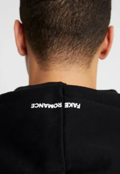 Pier One UnisexFelpa Con CappuccioBlack Uomo Maglieria E Felpe PI922S08X-Q11 11 Pier One UnisexFelpa Con CappuccioBlack Uomo Maglieria E Felpe PI922S08X-Q11 -Negozio online Pier One Italia 51f8fb0225134443854c6a85b118ca62 scaled