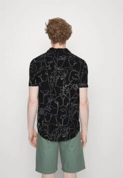 Pier One Resort RegularCamiciaBlack Uomo Camicie PI922D0EK-Q11 -Negozio online Pier One Italia 5268045bc35c4972936cbe1c0fae5d99