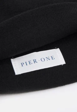 Pier One UnisexBerrettoBlack Donna Cappelli E Foulard PI954P00E-Q11 -Negozio online Pier One Italia 58c2633336e5426d8bb8934cb3ad31c1 scaled