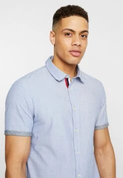 Pier One CamiciaDark Blue Uomo Camicie PI922D06A-K11 -Negozio online Pier One Italia 592e4b138cd24a4d90d2ca58bfe04e5a