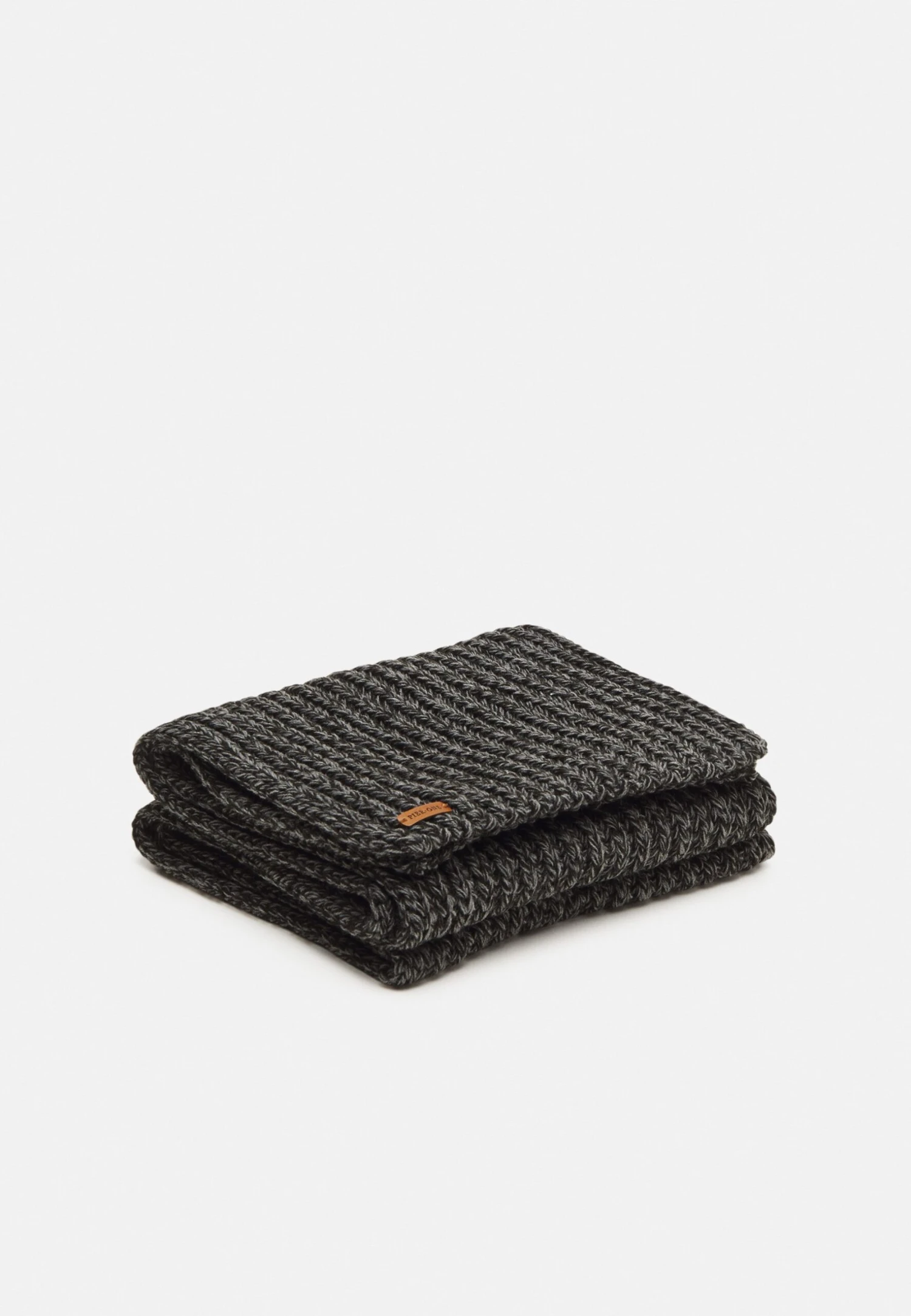 Pier One SetSciarpaDark Grey Uomo Foulard E Sciarpe PI952G01R-C12 4 Pier One SetSciarpaDark Grey Uomo Foulard E Sciarpe PI952G01R-C12 - immagine 4