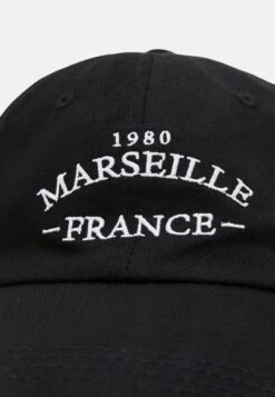 Pier One UnisexCappellinoBlack Donna Cappelli E Foulard PI954Q00L-Q11 -Negozio online Pier One Italia 5b2caef2ba754ca9812c01edf0fafcc7