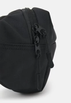 Pier One Marsupio Black Donna Borse PI954H02S-Q11 9 Pier One Marsupio Black Donna Borse PI954H02S-Q11 -Negozio online Pier One Italia 5d0cfdbe6ee14ba0885aeb888b747ec9