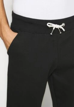 Pier One 2 PackPantaloni SportiviBlack Uomo Pantaloni PI922E03K-Q12 -Negozio online Pier One Italia 5dd2a55e6c3a4433aa8272228bb4987e