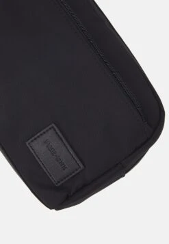 Pier One UnisexTrousseBlack Donna Borse PI954H00E-Q11 -Negozio online Pier One Italia 5ecd591da0554c28a37b88635d752b7a