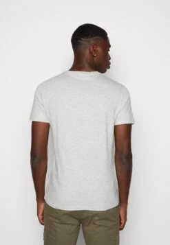 Pier One Unisex 5 PackT-Shirt BasicBlack /Dark Blue/Dark Green Donna T-shirt E Top PI921001F-Q11 -Negozio online Pier One Italia 60b09e26f77f493d9bfaf26534a8018b