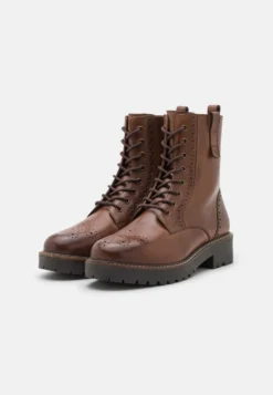 Pier One Leather Stivaletti Con PlateauCognac Donna Stivaletti PI911N09R-O11 8 Pier One Leather Stivaletti Con PlateauCognac Donna Stivaletti PI911N09R-O11 -Negozio online Pier One Italia 60ccaccfcff54177acd4952fad51884c scaled